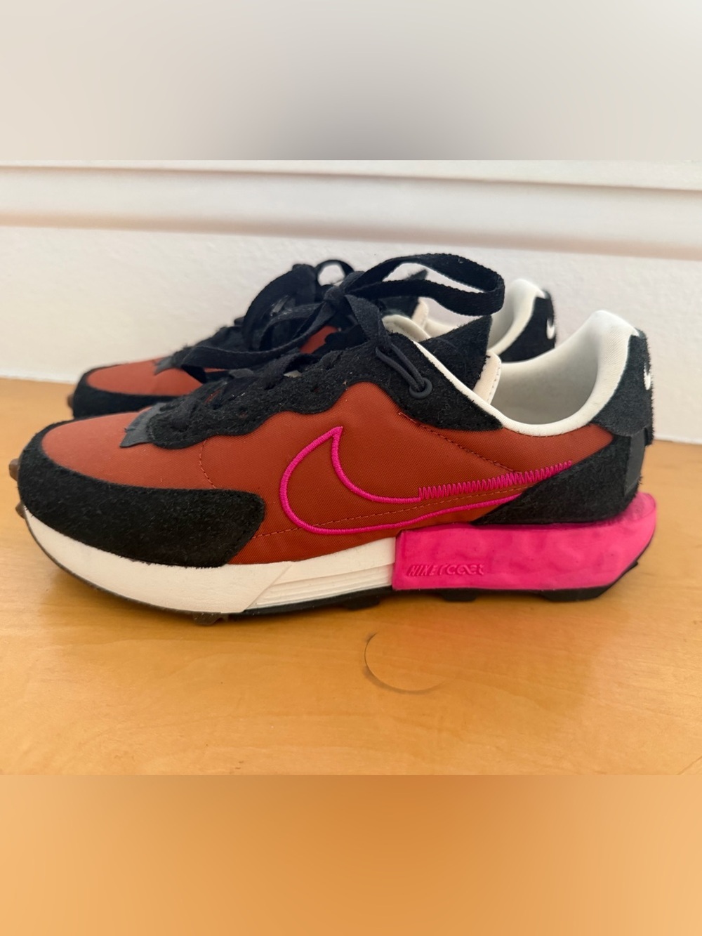 NIKE Fontanka Waffle -  woman's size 7
